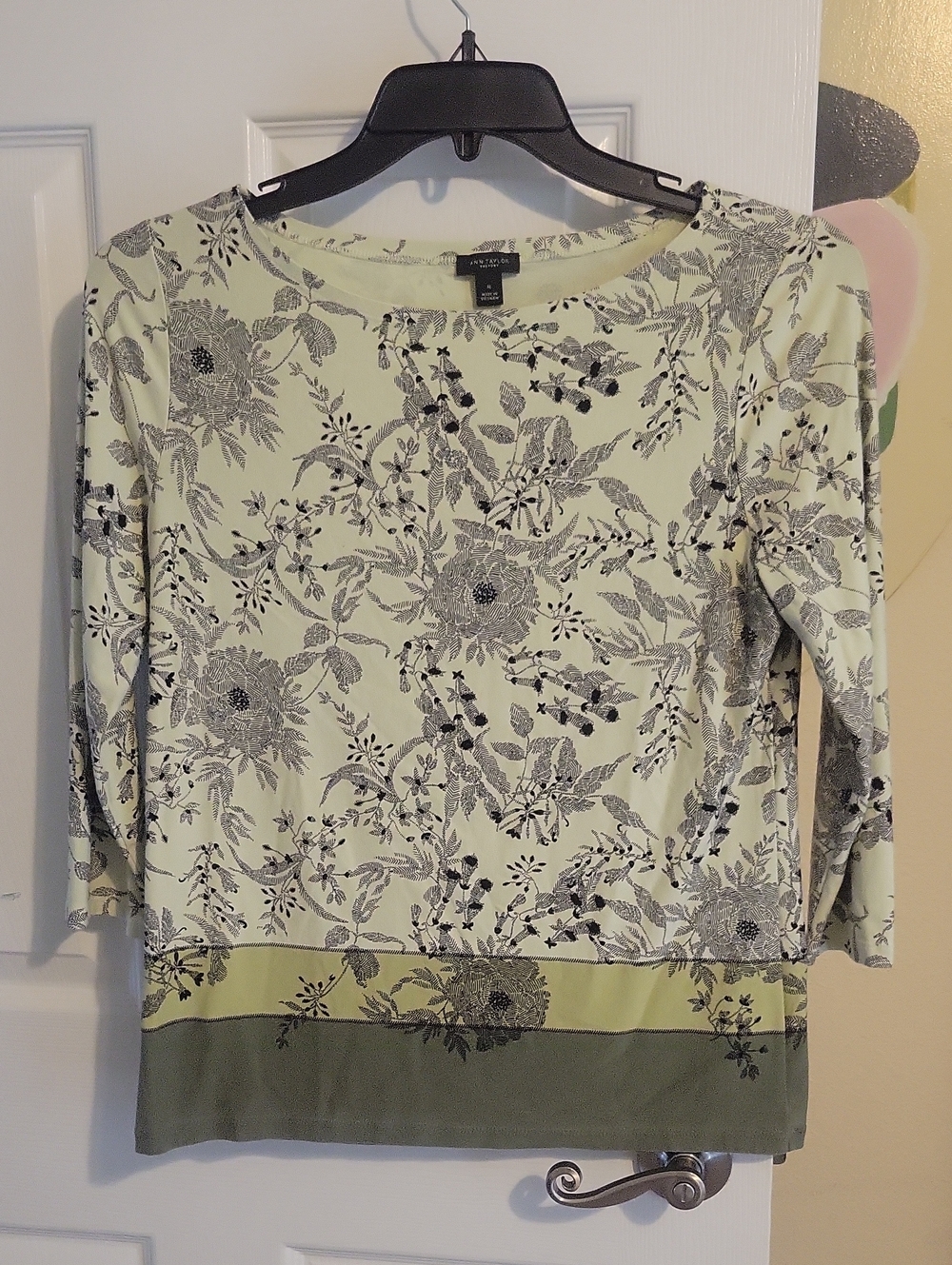 Ann Taylor Med Mint Green with black Floral Long Sleeve Top with Olive Hem